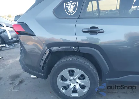 2021 Toyota Rav4 Le z USA, uszkodzony, nr VIN 2T3F1RFV3MC153943